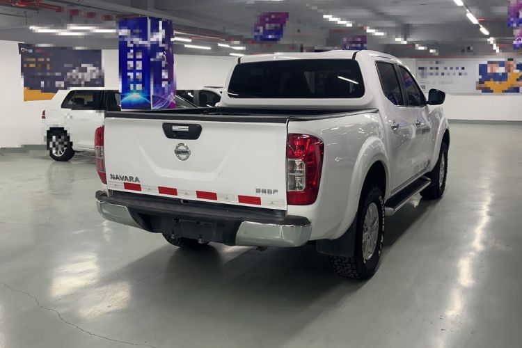 Used Nissan Navara 2017 2.5L Automatic 4x4 Luxury Edition QR25 Exterior 3