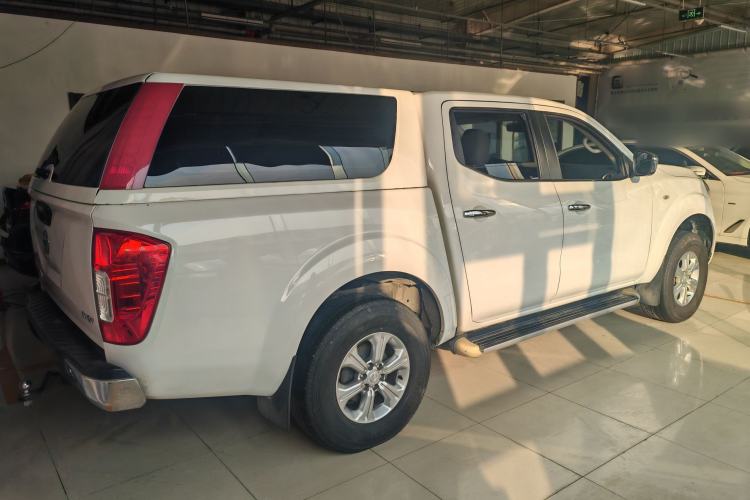 Used Nissan Navara 2017 2.5L Automatic 2WD Luxury Edition QR25 Exterior 4