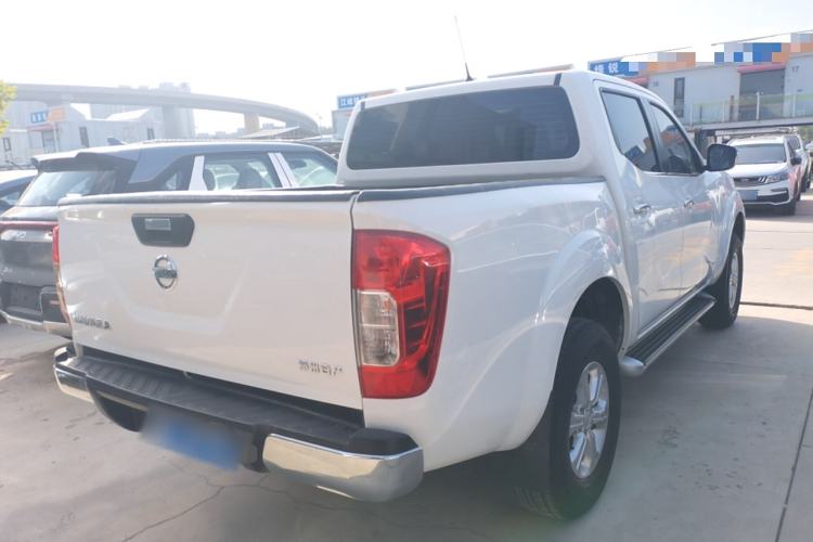 Used Nissan Navara 2017 2.5L Automatic 4x4 Luxury Edition QR25 Exterior 5