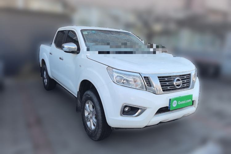 Used Nissan Navara 2017 2.5L Automatic 4x4 Luxury Edition QR25 Front Right 45 Deg