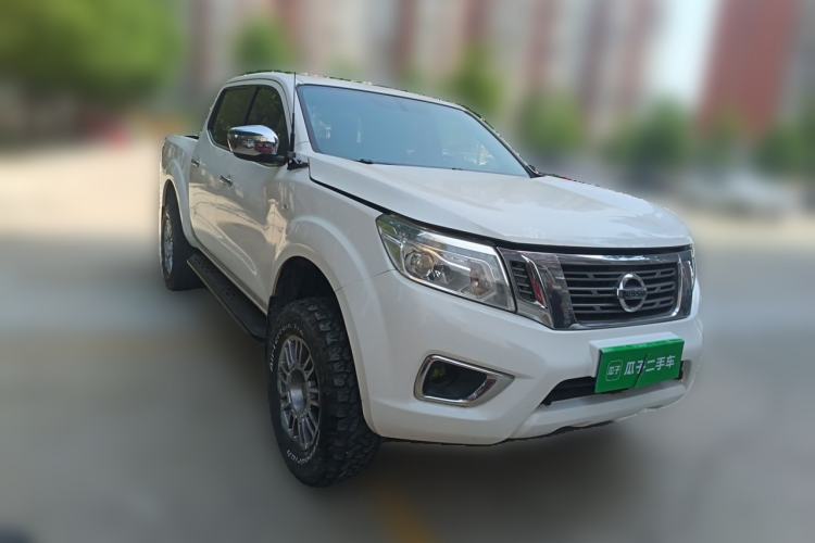 Used Nissan Navara 2017 2.5L Automatic 4x4 Luxury Edition QR25 Front Right 45 Deg