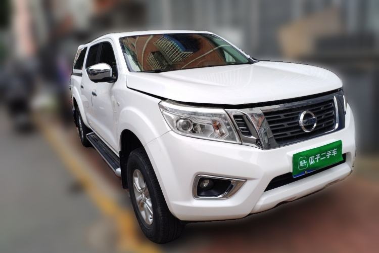 Used Nissan Navara 2017 2.5L Automatic 4x4 Luxury Edition QR25 Front Right 45 Deg