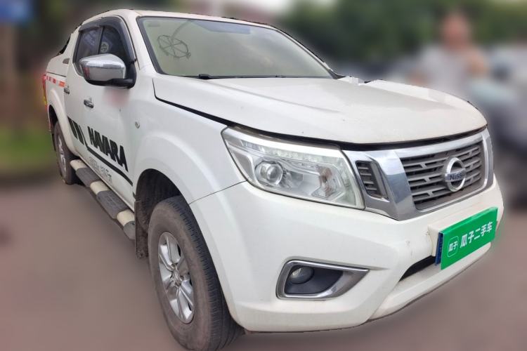 Used Nissan Navara 2017 2.5L Automatic 4x4 Luxury Edition QR25 Front Right 45 Deg