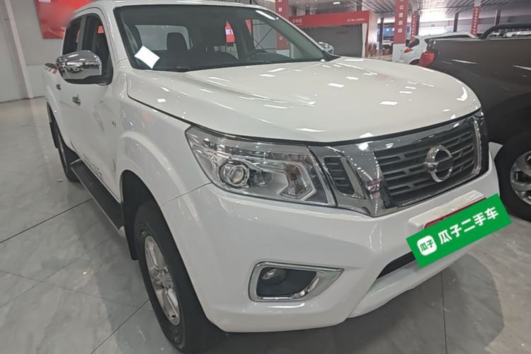 Used Nissan Navara 2017 2.5L Automatic 4x4 Luxury Edition QR25 Front Right 45 Deg