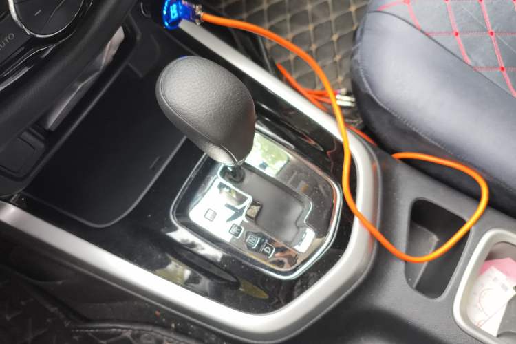 Used Nissan Navara 2017 2.5L Automatic 2WD Luxury Edition QR25 Gear Lever