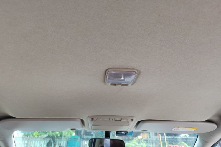 Used Nissan Navara 2017 2.5L Automatic 4x4 Luxury Edition QR25 Headliner