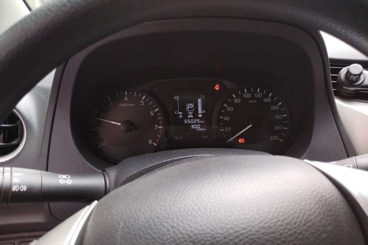 Used Nissan Navara 2017 2.5L Automatic 4x4 Luxury Edition QR25 Instrument Cluster