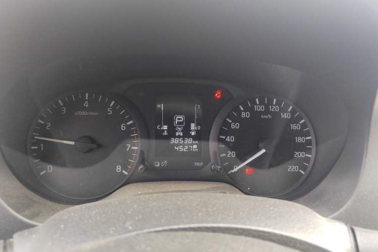 Used Nissan Navara 2017 2.5L Automatic 4x4 Luxury Edition QR25 Instrument Cluster