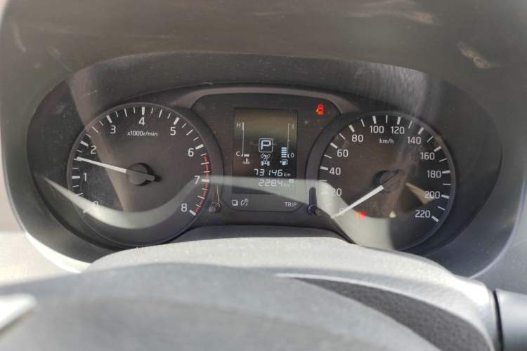 Used Nissan Navara 2017 2.5L Automatic 4x4 Luxury Edition QR25 Instrument Cluster