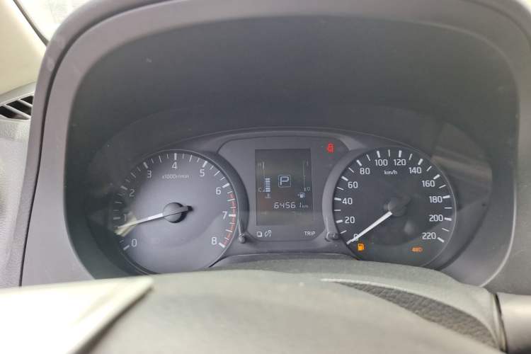 Used Nissan Navara 2017 2.5L Automatic 4x4 Luxury Edition QR25 Instrument Cluster