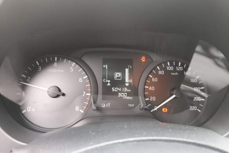 Used Nissan Navara 2017 2.5L Automatic 2WD Luxury Edition QR25 Instrument Cluster