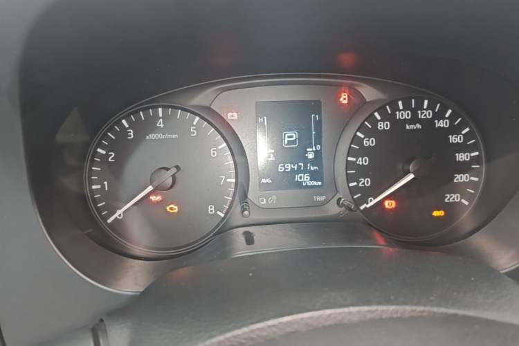 Used Nissan Navara 2017 2.5L Automatic 4x4 Luxury Edition QR25 Instrument Cluster