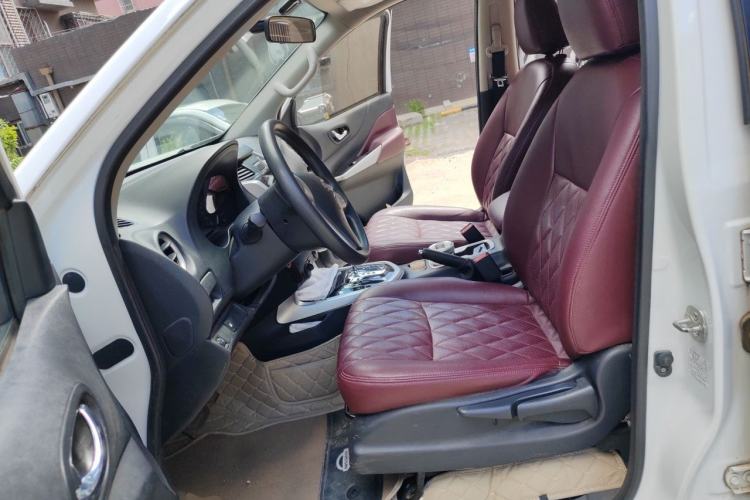 Used Nissan Navara 2017 2.5L Automatic 4x4 Luxury Edition QR25 Left Front Seat