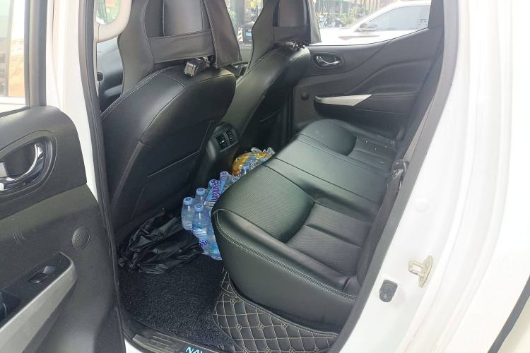 Used Nissan Navara 2017 2.5L Automatic 4x4 Luxury Edition QR25 Left Rear Seat
