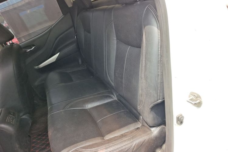 Used Nissan Navara 2017 2.5L Automatic 4x4 Luxury Edition QR25 Left Rear Seat