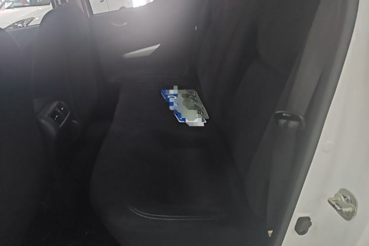 Used Nissan Navara 2017 2.5L Automatic 4x4 Luxury Edition QR25 Left Rear Seat