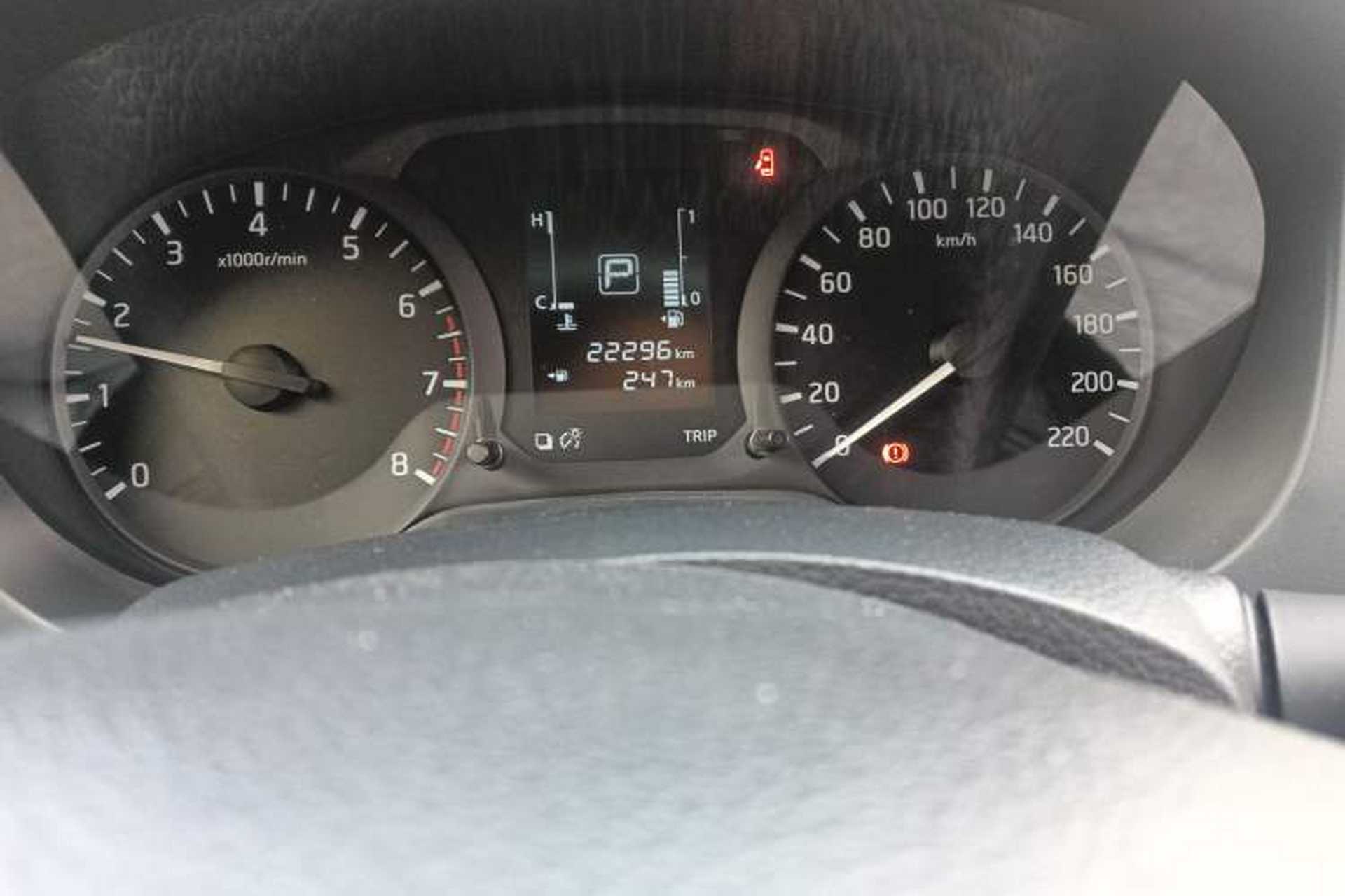 Used Nissan Navara 2017 2.5L Automatic 2WD Luxury Edition QR25 Odometer Close Up