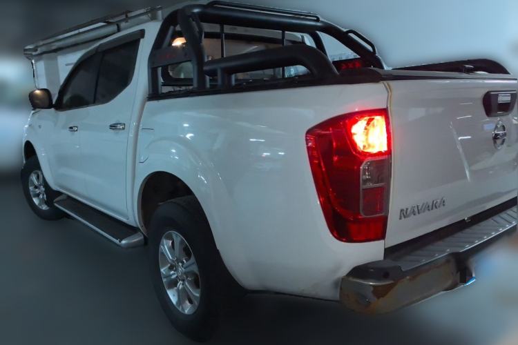 Used Nissan Navara 2017 2.5L Automatic 4x4 Luxury Edition QR25 Rear Left 45 Deg
