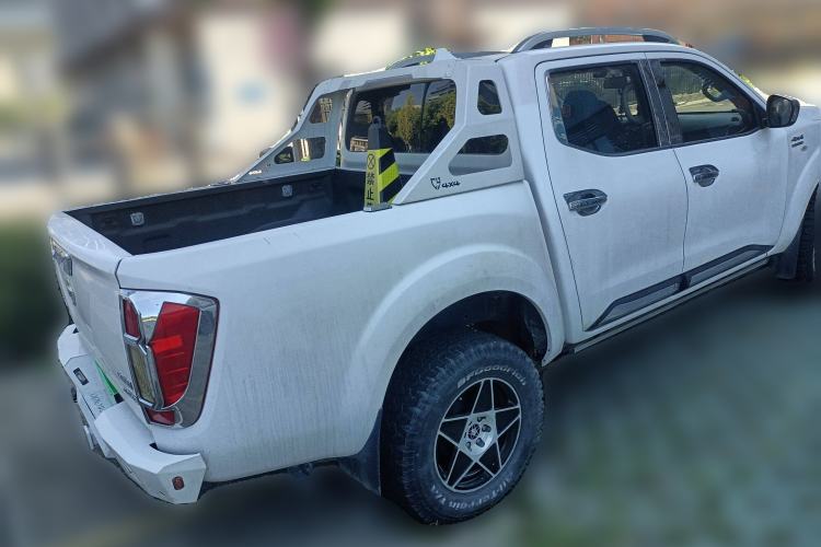 Used Nissan Navara 2017 2.5L Automatic 4x4 Luxury Edition QR25 Rear Right 45 Deg