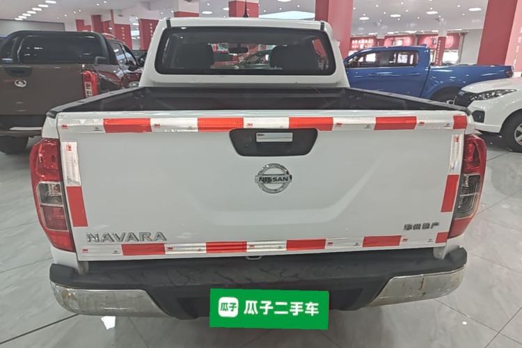Used Nissan Navara 2017 2.5L Automatic 4x4 Luxury Edition QR25 Rear