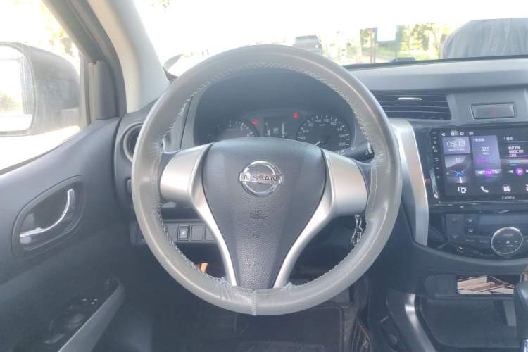 Used Nissan Navara 2017 2.5L Automatic 2WD Luxury Edition QR25 Steering Wheel