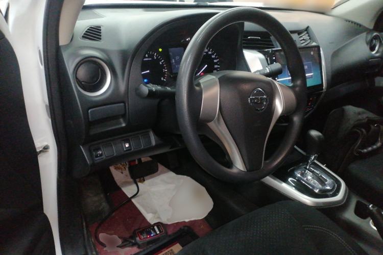 Used Nissan Navara 2017 2.5L Automatic 2WD Luxury Edition QR25 Steering Wheel