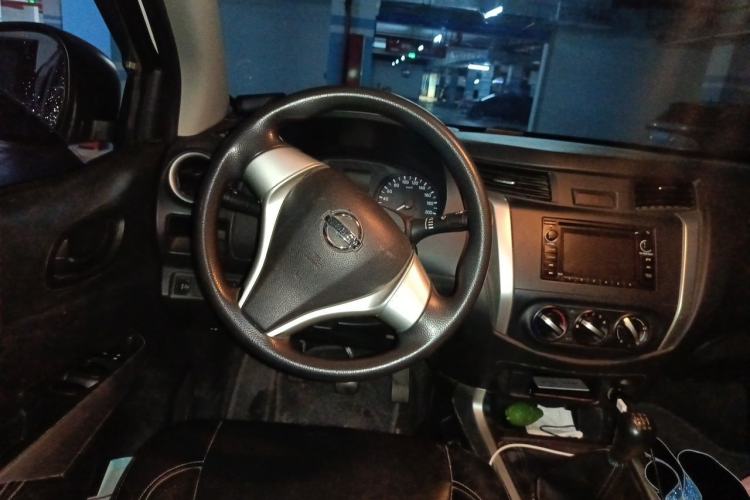 Used Nissan Navara 2017 2.5L Manual Two-Wheel Drive Standard Edition QR25 Steering Wheel
