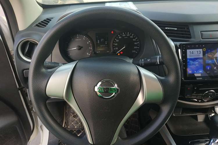Used Nissan Navara 2017 2.5L Automatic 2WD Luxury Edition QR25 Steering Wheel