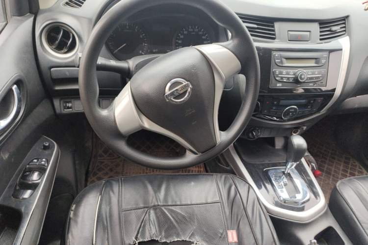 Used Nissan Navara 2017 2.5L Automatic 4x4 Luxury Edition QR25 Steering Wheel