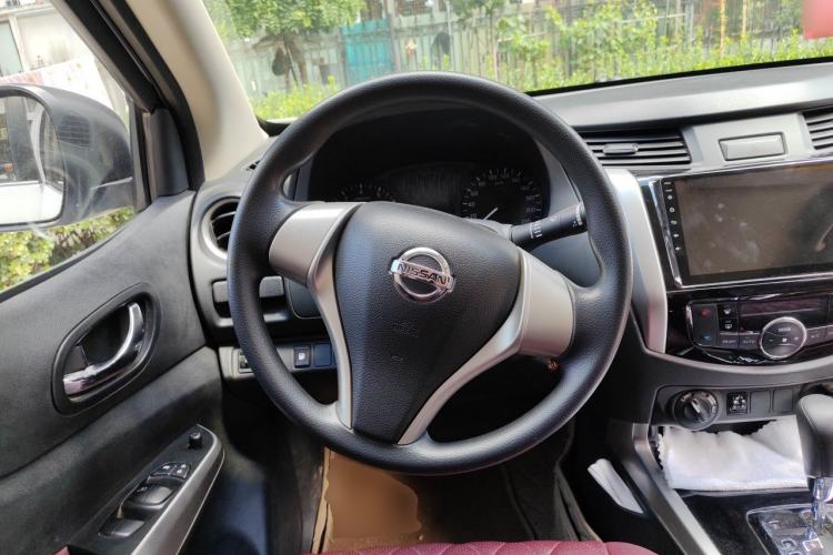 Used Nissan Navara 2017 2.5L Automatic 4x4 Luxury Edition QR25 Steering Wheel