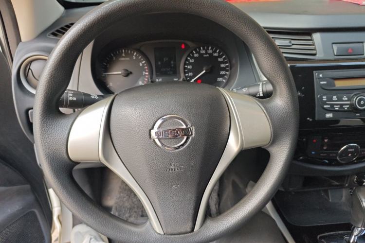 Used Nissan Navara 2017 2.5L Automatic 2WD Luxury Edition QR25 Steering Wheel