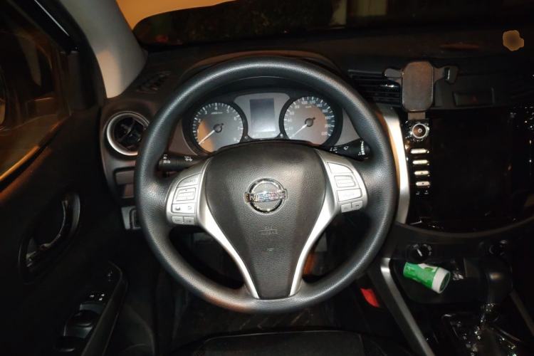 Used Nissan Navara 2017 2.5L Automatic 4x4 Luxury Edition QR25 Steering Wheel