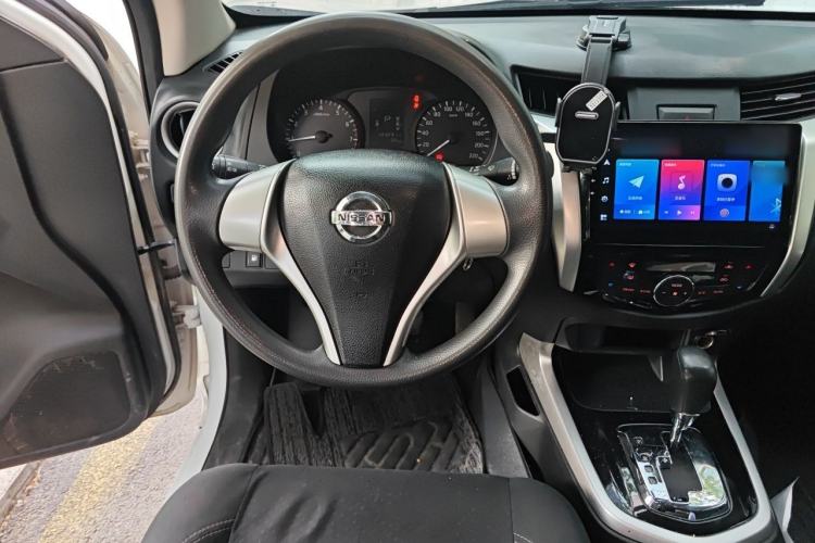 Used Nissan Navara 2017 2.5L Automatic 2WD Luxury Edition QR25 Steering Wheel