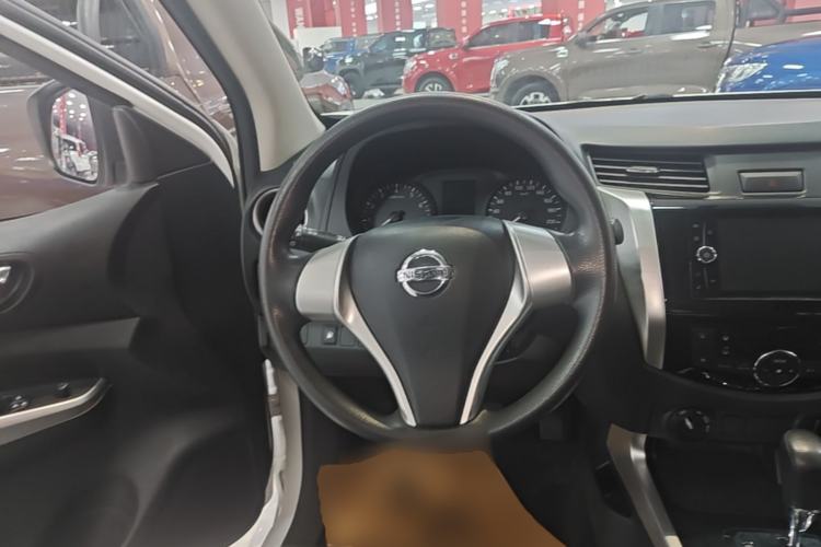 Used Nissan Navara 2017 2.5L Automatic 4x4 Luxury Edition QR25 Steering Wheel
