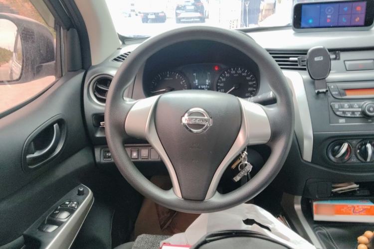Used Nissan Navara 2017 2.5L Manual Two-Wheel Drive Standard Edition QR25 Steering Wheel