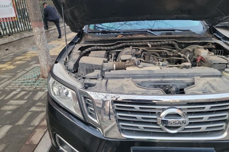 Used Nissan Navara 2019 2.5L Manual 4x4 Premium Version China VI QR25 Engine Bay Right