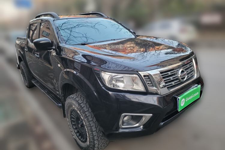 Used Nissan Navara 2019 2.5L Manual 4x4 Premium Version China VI QR25 Front Right 45 Deg