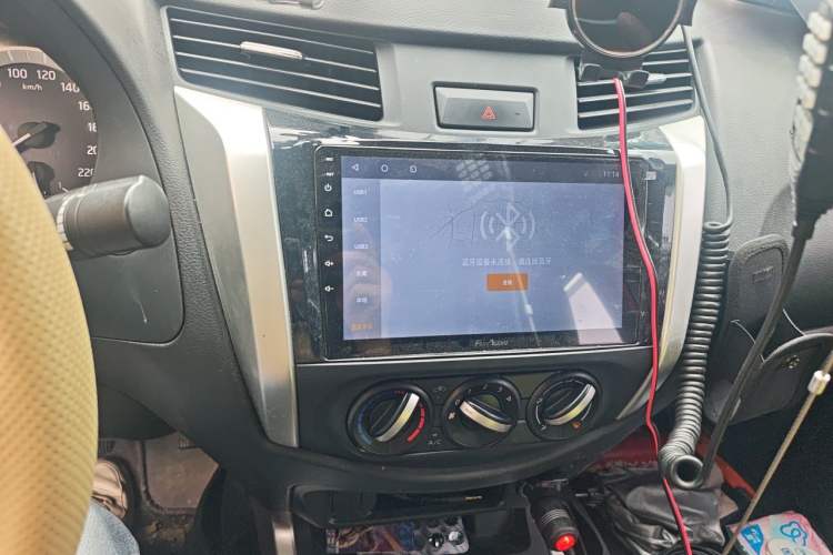Used Nissan Navara 2019 2.5L Manual Two-Wheel Drive Comfort Version China VI QR25 Audio And AC Panel