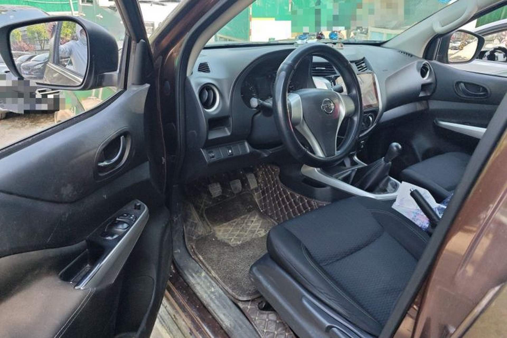 Used Nissan Navara 2019 2.5L Manual Two-Wheel Drive Comfort Version China VI QR25 Driver Seat
