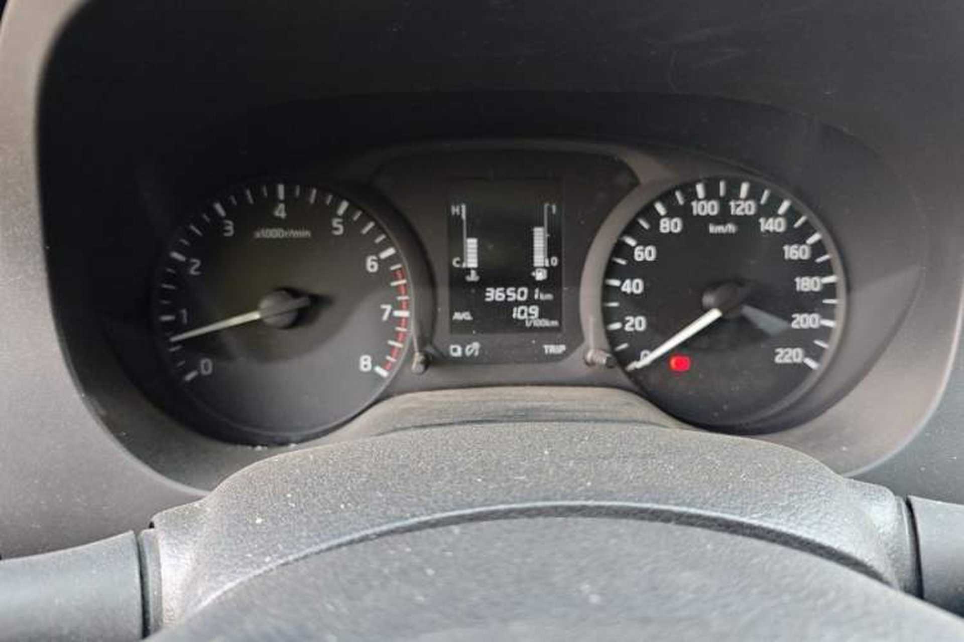 Used Nissan Navara 2019 2.5L Manual Two-Wheel Drive Comfort Version China VI QR25 Instrument Cluster