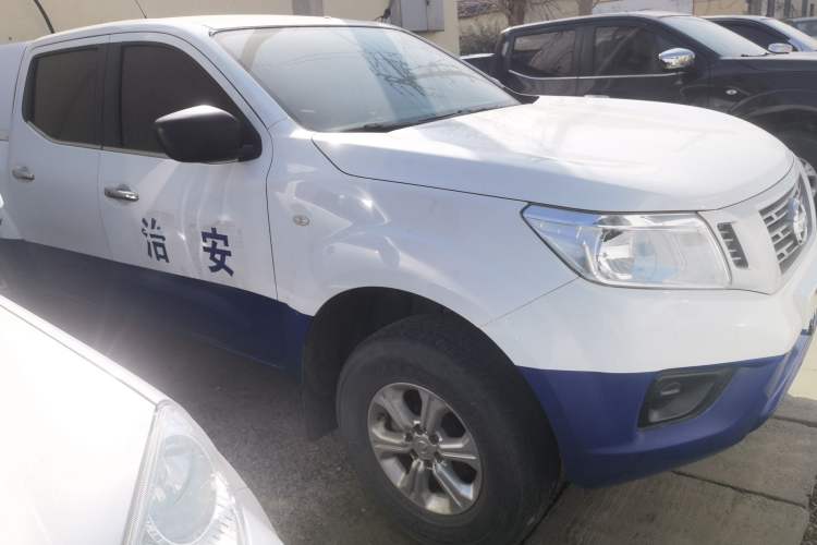 Used Nissan Navara 2019 2.5L Manual Two-Wheel Drive Comfort Version China VI QR25 Exterior 1