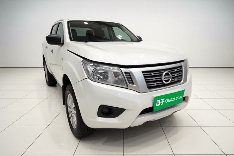 Used Nissan Navara 2019 2.5L Manual Two-Wheel Drive Comfort Version China VI QR25 Exterior 2