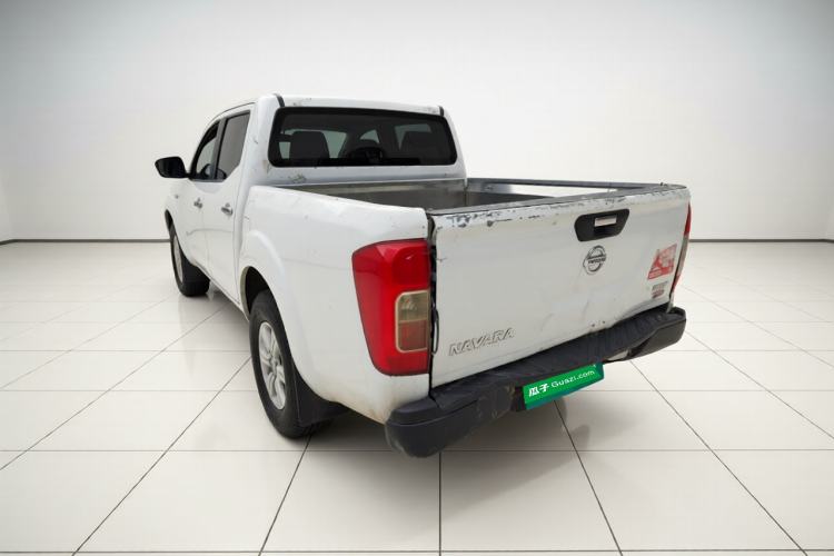 Used Nissan Navara 2019 2.5L Manual Two-Wheel Drive Comfort Version China VI QR25 Exterior 3