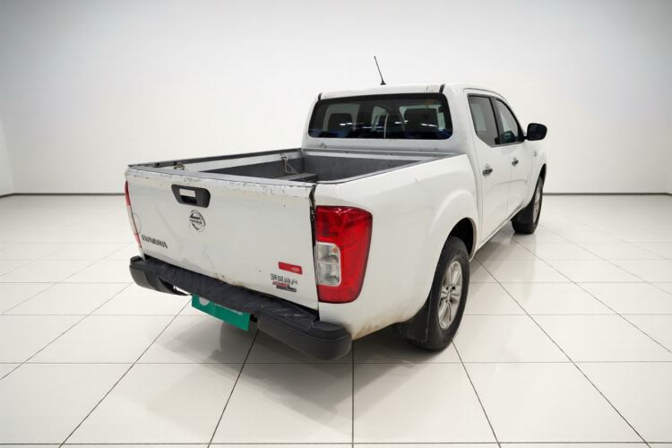 Used Nissan Navara 2019 2.5L Manual Two-Wheel Drive Comfort Version China VI QR25 Exterior 5