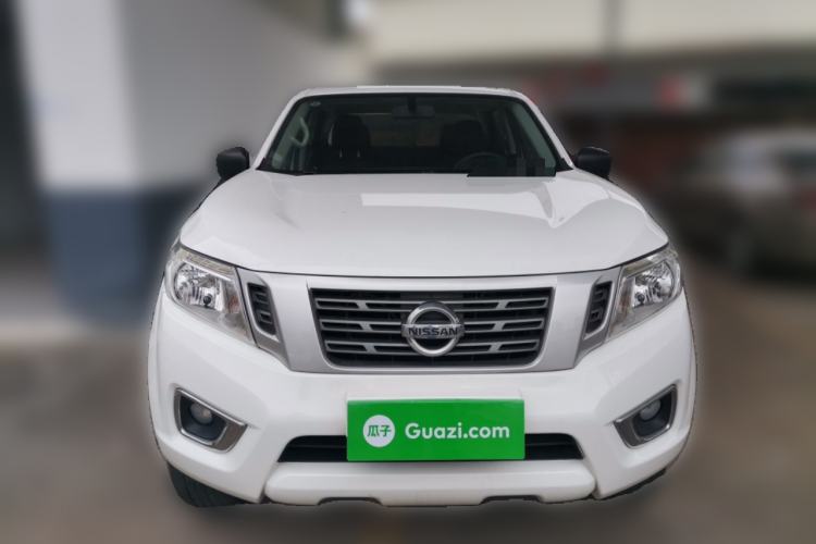 Used Nissan Navara 2019 2.5L Manual 4x4 Comfort Edition China VI QR25 Front