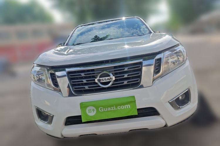 Used Nissan Navara 2019 2.5L Manual 4x4 Premium Version China VI QR25 Front