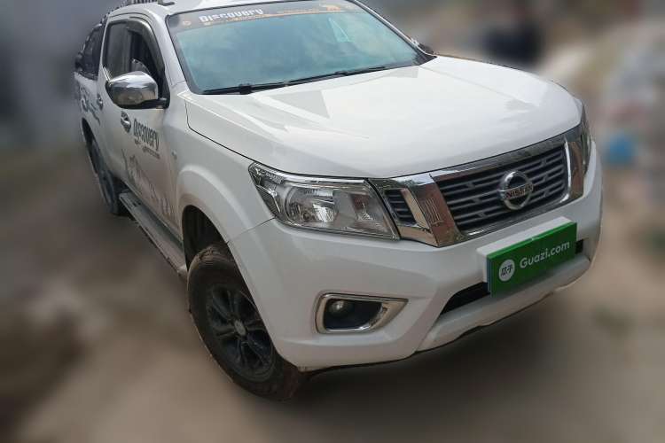 Used Nissan Navara 2019 2.5L Manual 4x4 Comfort Edition China VI QR25 Front Right 45 Deg