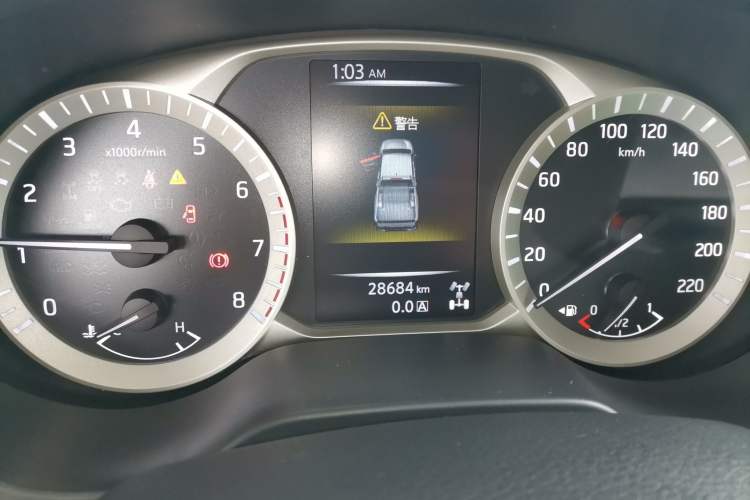 Used Nissan Navara 2019 2.5L Manual 4x4 Comfort Edition China VI QR25 Instrument Cluster