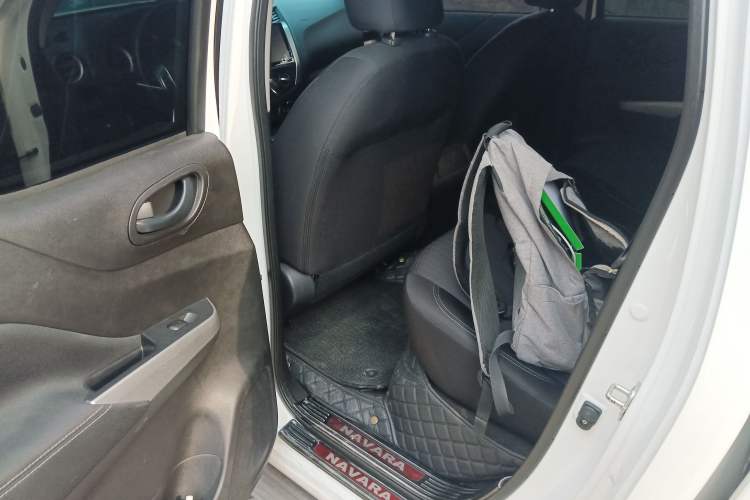 Used Nissan Navara 2019 2.5L Manual 4x4 Comfort Edition China VI QR25 Left Rear Seat