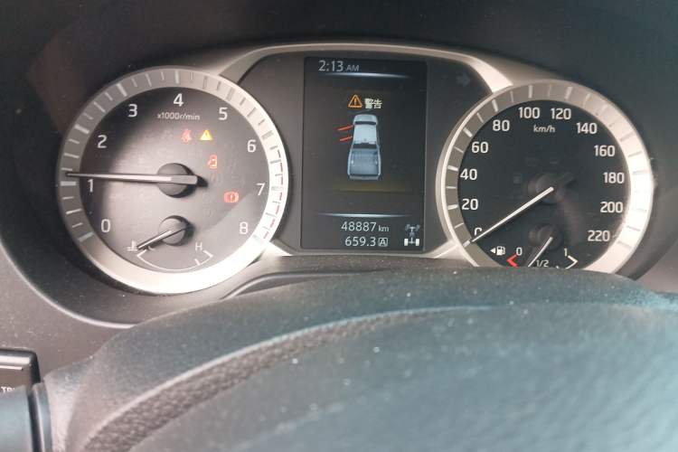 Used Nissan Navara 2019 2.5L Manual 4x4 Comfort Edition China VI QR25 Odometer Close Up